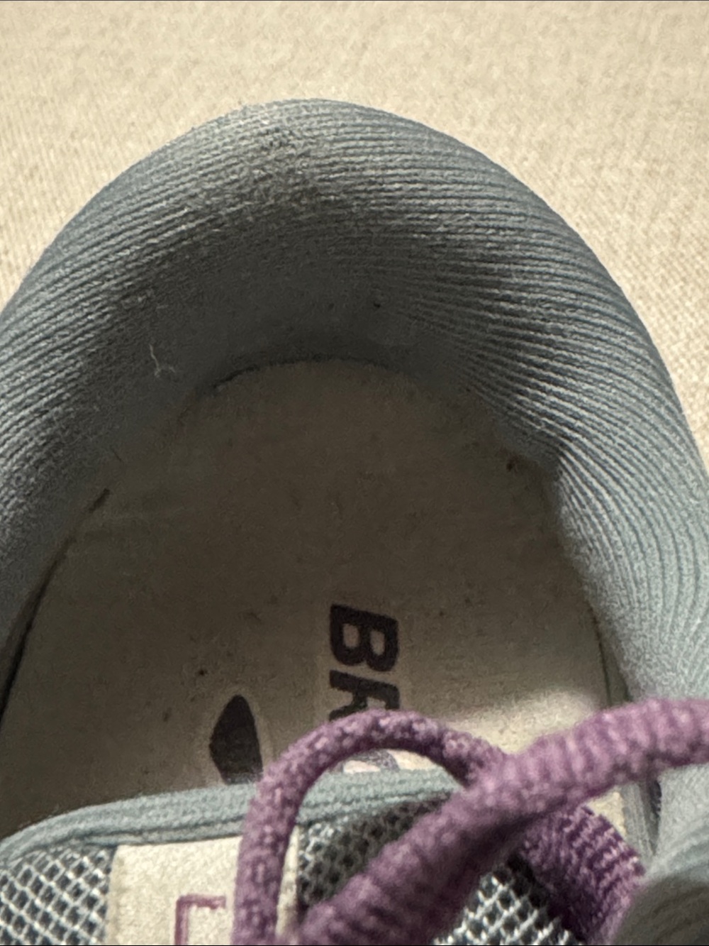 Wmns Sz 10 Brooks Launch 7 Medium Neutral Running Shoes-Gray/Purple/White-GUC - Picture 15 of 16